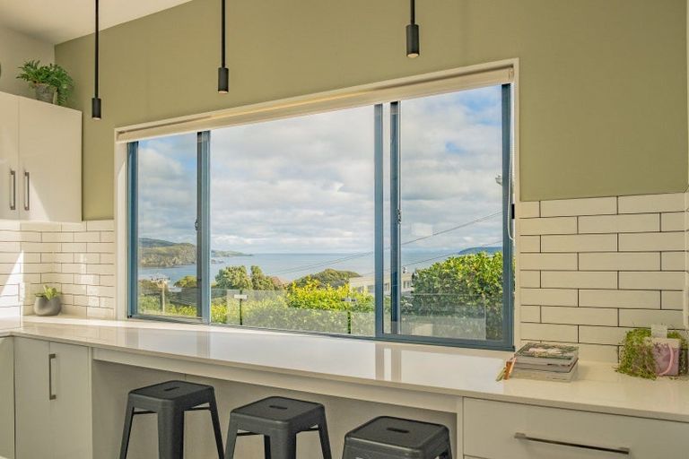 Photo of property in 11 Corlett Road, Plimmerton, Porirua, 5026