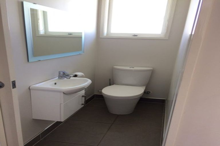 Photo of property in 15 Ennis Avenue, Pakuranga Heights, Auckland, 2010