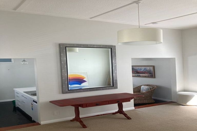 Photo of property in 9 Herald Terrace, Berhampore, Wellington, 6023