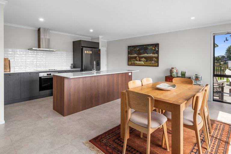 Photo of property in 1 Glenbervie Drive, Glenbervie, 0173