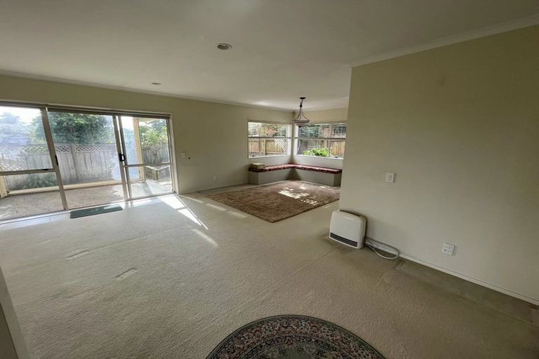 Photo of property in 47 Corta Bella Place, Golflands, Auckland, 2013