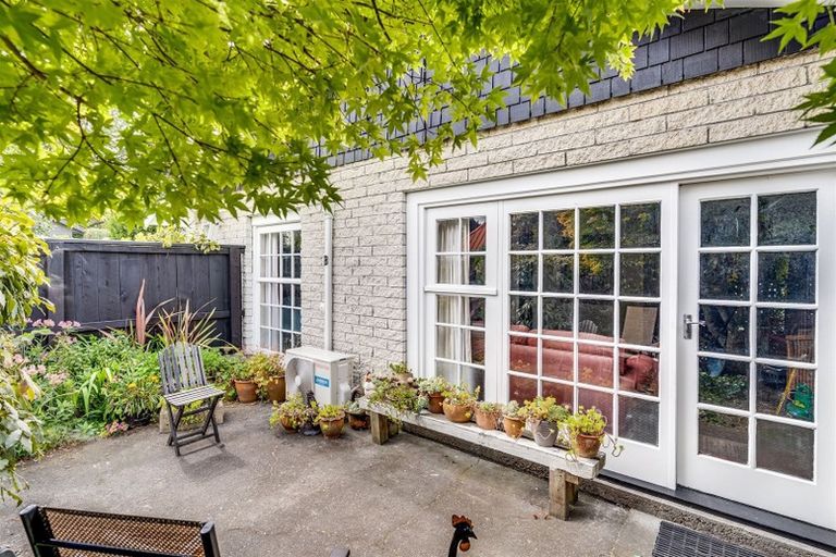 Photo of property in 137 Memorial Avenue, Burnside, Christchurch, 8053