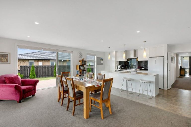 Photo of property in 112 John Burke Drive, Aotea, Porirua, 5024