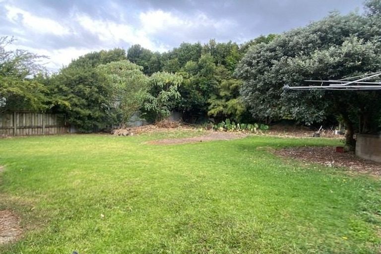 Photo of property in 28 Aarts Avenue, Manurewa, Auckland, 2102