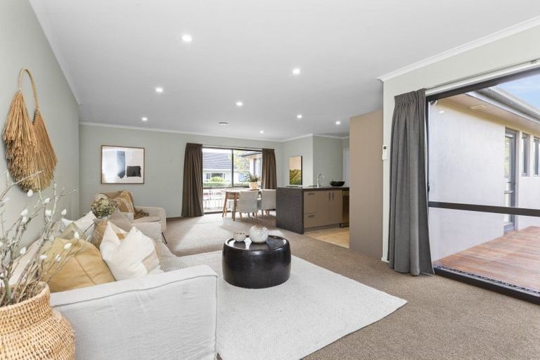 Photo of property in 41 Lucknow Road, Havelock North, 4130