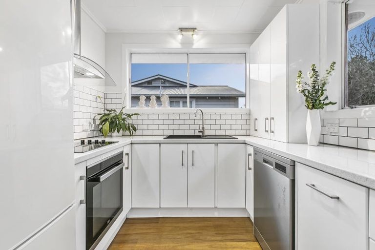 Photo of property in 2/91 Paice Avenue, Sandringham, Auckland, 1025
