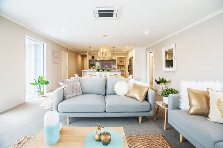 Photo of property in 46 Twin Parks Rise, Papakura, 2110