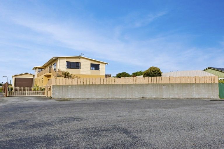 Photo of property in 3 Hartley Street, Foxton Beach, Foxton, 4815