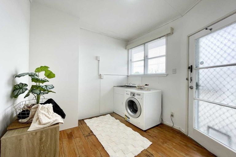 Photo of property in 15 Kensington Place, Fairfield, Hamilton, 3214