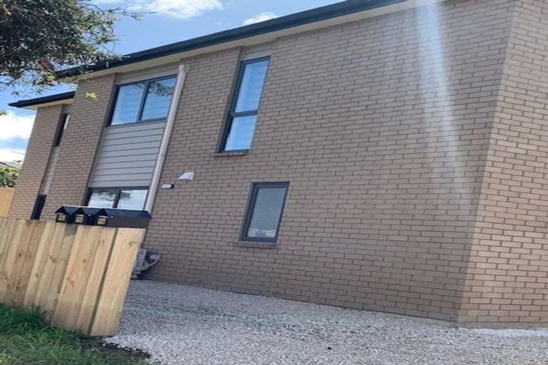 Photo of property in 9a Jillteresa Crescent, Half Moon Bay, Auckland, 2012