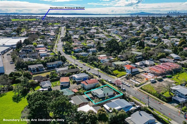 Photo of property in 1/47 Newington Road, Henderson, Auckland, 0612