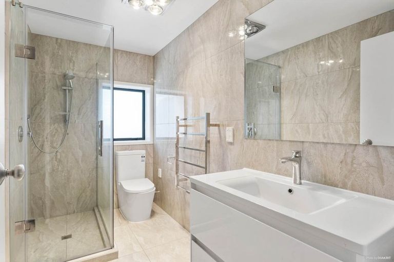 Photo of property in 12 Suzetta Place, Sunnyhills, Auckland, 2010