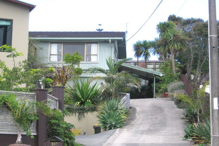 Photo of property in 1/28 Philson Terrace, Browns Bay, Auckland, 0630