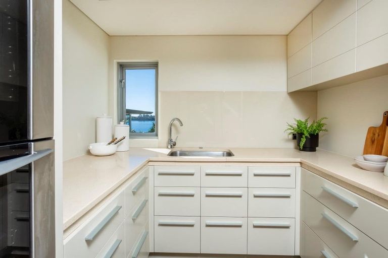 Photo of property in 15 Lake View Road, Takapuna, Auckland, 0622