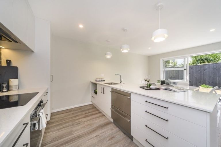 Photo of property in 74 Heretaunga Street, Palmerston North, 4414