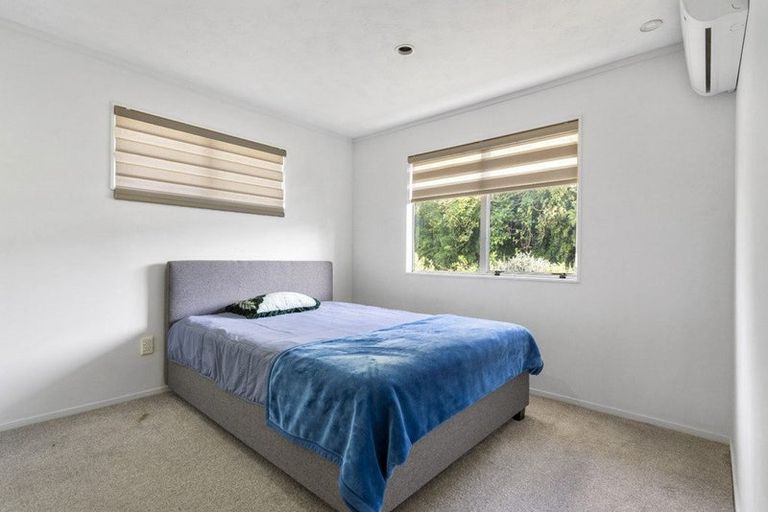 Photo of property in 60 Kohekohe Street, New Lynn, Auckland, 0600