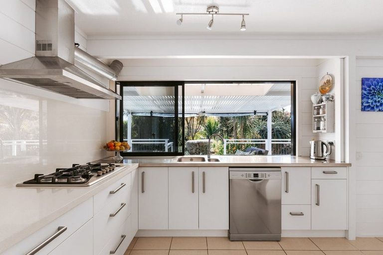 Photo of property in 240d Omokoroa Road, Omokoroa, Tauranga, 3114