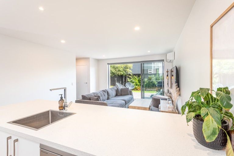 Photo of property in 2/20 Hume Street, Sydenham, Christchurch, 8023