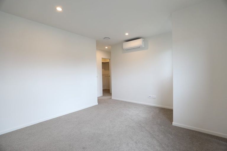 Photo of property in 2d Pinero Place, Bucklands Beach, Auckland, 2014