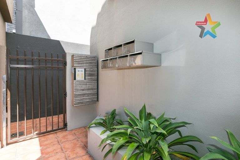 Photo of property in Mendosa Terraces Apartments, 26/9 Ebor Street, Te Aro, Wellington, 6011