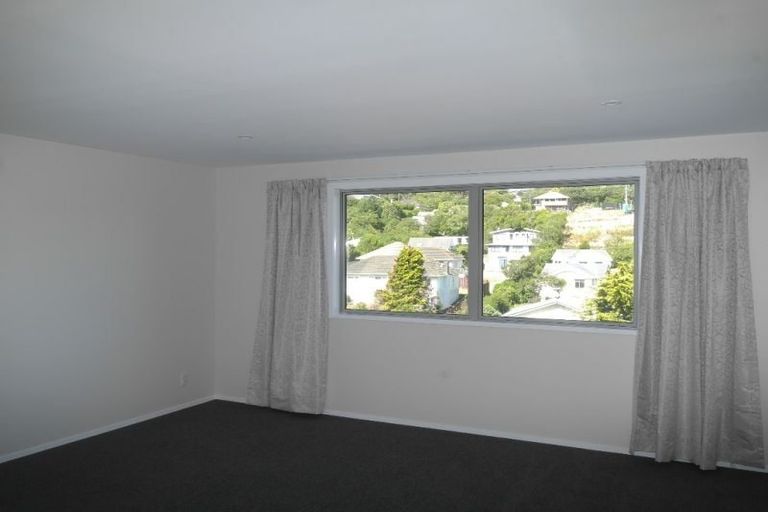 Photo of property in 137a Newlands Road, Newlands, Wellington, 6037