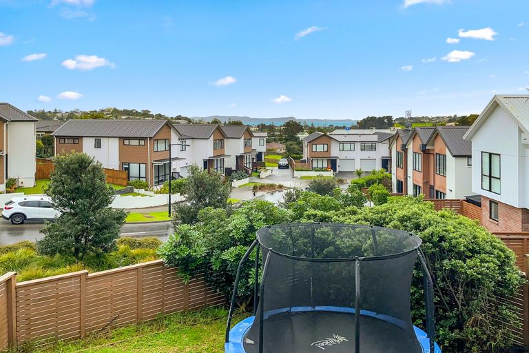 Photo of property in 7 Seafarer Crescent, Stanmore Bay, Whangaparaoa, 0932