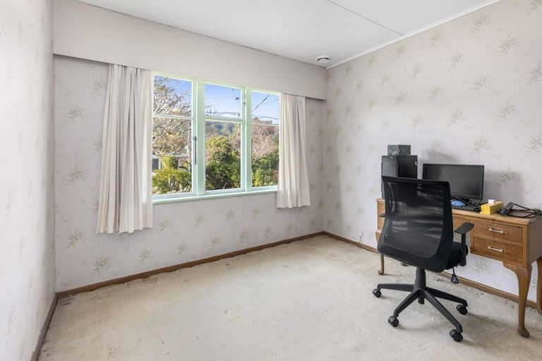Photo of property in 55 Westminster Road, Wainuiomata, Lower Hutt, 5014