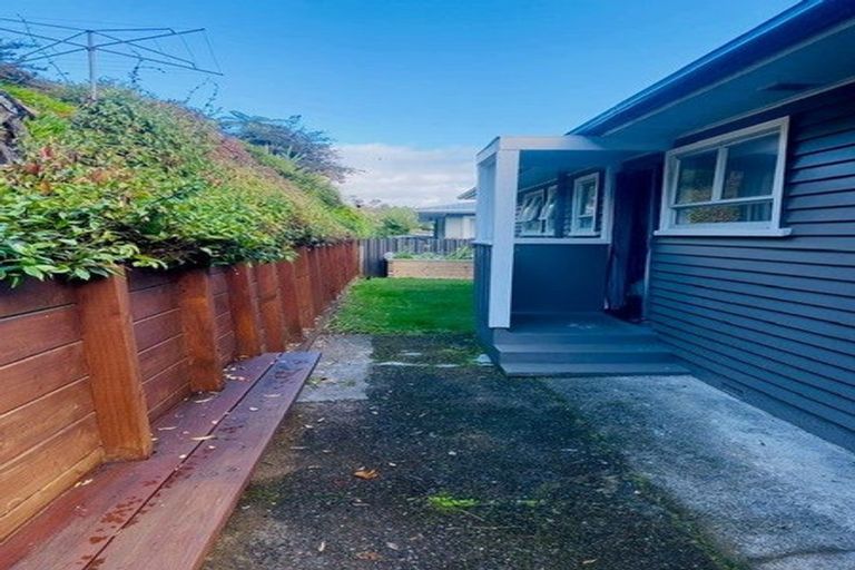Photo of property in 18 Whakawhiti Street, Marfell, New Plymouth, 4310