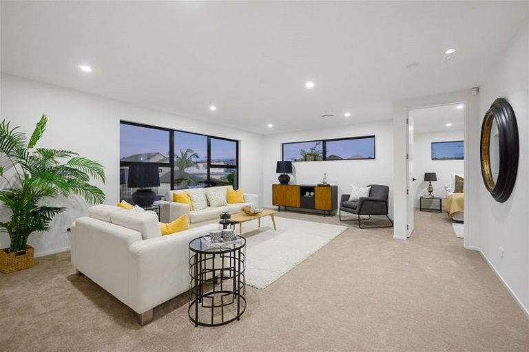 Photo of property in 7/5 Lemon Grove Lane, Greenhithe, Auckland, 0632