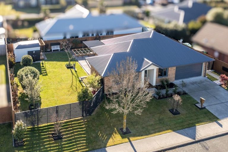 Photo of property in 58 Acacia Avenue, Rangiora, 7400