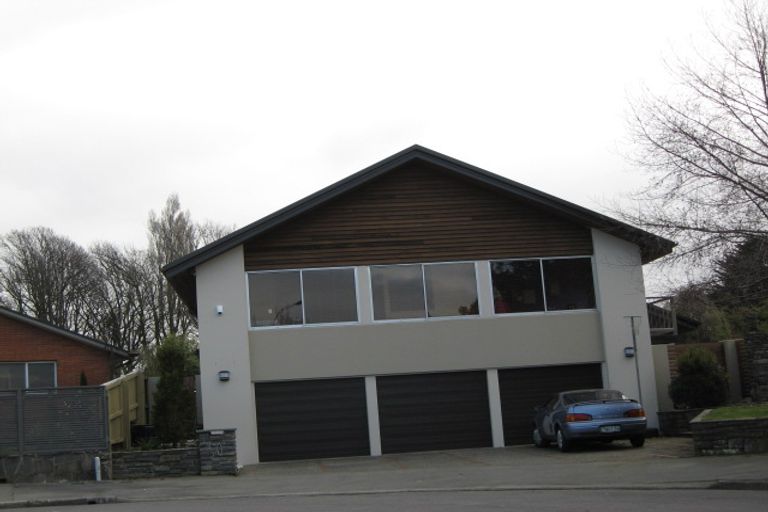 Photo of property in 10 Nutfield Lane, Cashmere, Christchurch, 8022