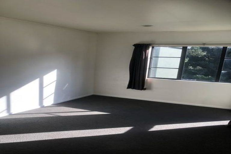 Photo of property in 2/26 Waratah Street, Birkenhead, Auckland, 0626