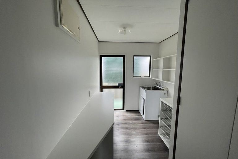 Photo of property in 25 Sandgate Avenue, Botany Downs, Auckland, 2010