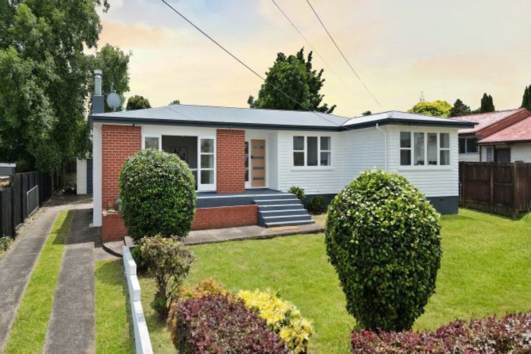 Photo of property in 13 Minifie Avenue, Melville, Hamilton, 3206