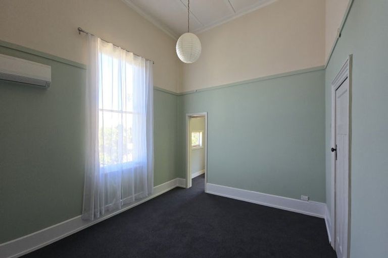 Photo of property in 3 Harvey Road, Bluff Hill, Napier, 4110