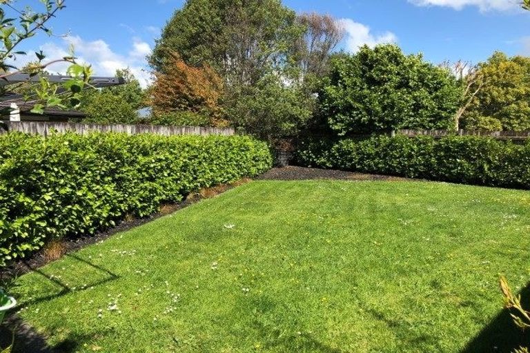 Photo of property in 16 Gambia Grove, Flagstaff, Hamilton, 3210