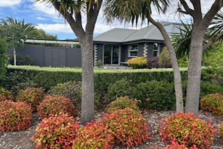 Photo of property in 8 Northwater Drive, Northwood, Christchurch, 8051