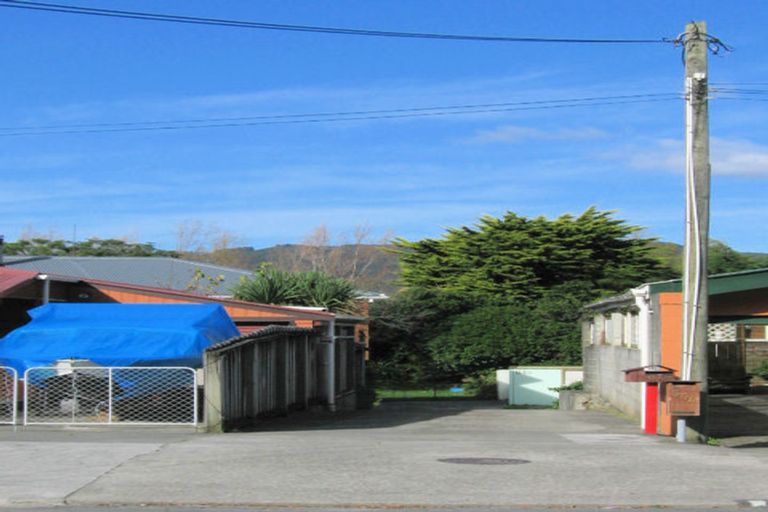 Photo of property in 64 Owen Street, Belmont, Lower Hutt, 5010