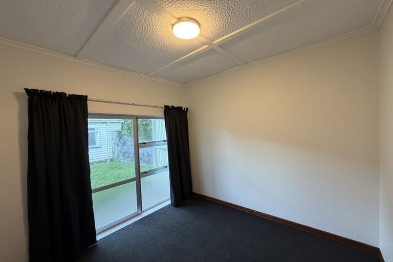 Photo of property in 113 Mangorei Road, Merrilands, New Plymouth, 4312