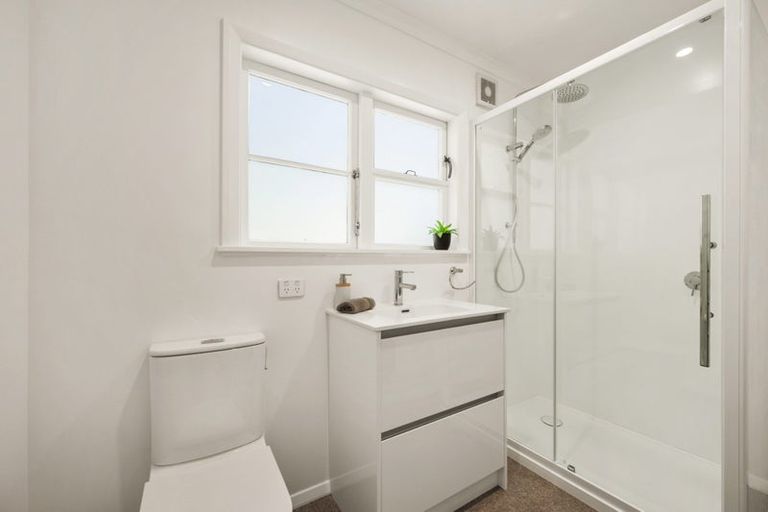 Photo of property in 127a Seatoun Heights Road, Miramar, Wellington, 6022