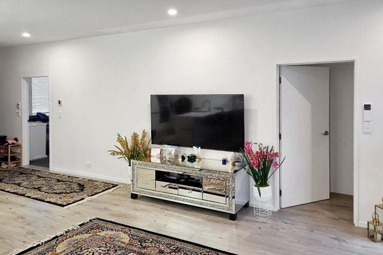 Photo of property in 75 Matakohe Road, Westgate, Auckland, 0814