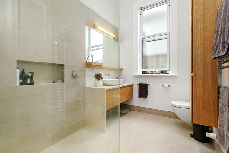 Photo of property in 30 Mornington Road, Brooklyn, Wellington, 6021