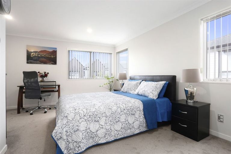 Photo of property in 17 Hangar Lane, Whenuapai, Auckland, 0618