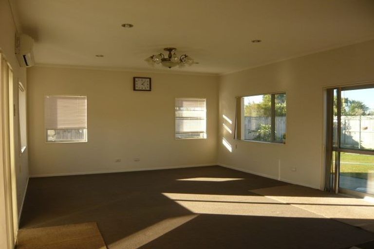 Photo of property in 16 Wessex Place, Rototuna North, Hamilton, 3210