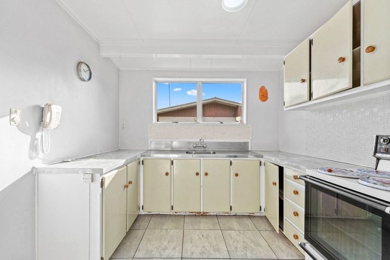 Photo of property in 17 Moki Place, Ruakaka, 0116