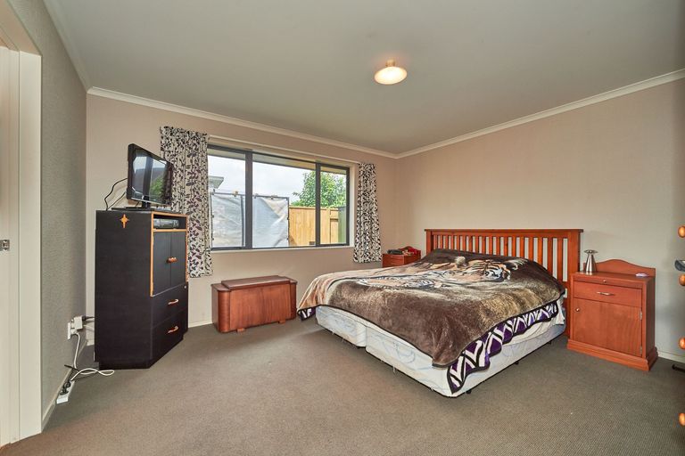 Photo of property in 4 Cleveland Heights, Kelvin Grove, Palmerston North, 4414
