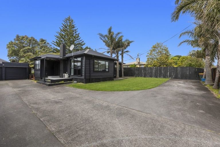 Photo of property in 145 Seaview Road, Westown, New Plymouth, 4310