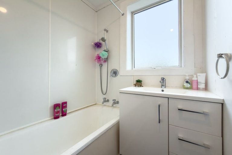 Photo of property in 2 Hamilton Street, East Gore, Gore, 9710