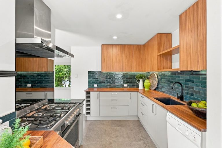Photo of property in 92 Richardson Terrace, Woolston, Christchurch, 8023
