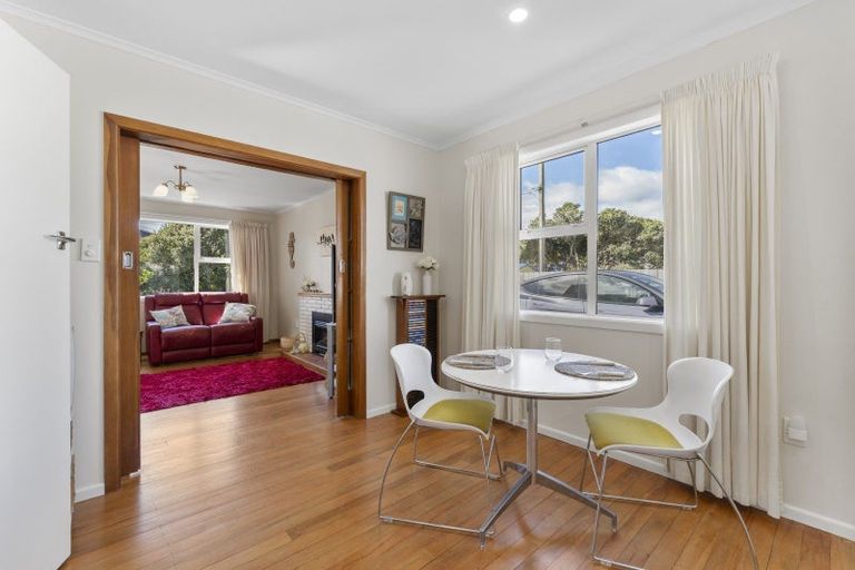 Photo of property in 4 Kowhai Street, Otaki Beach, Otaki, 5512